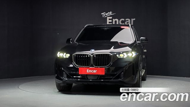 BMW X5 xDrive 50e xLine — пробег 29 500 км — фото 3 из 5
