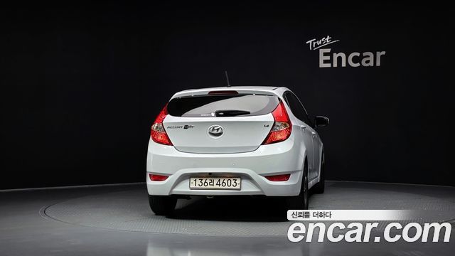 Hyundai Accent WIT 1.4 VVT Modern — пробег 124 593 км — фото 4 из 5