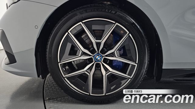 BMW i5 из Кореи Encar