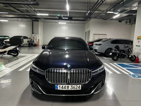BMW 7-Series 750Li xDrive Design Pure Excellence — пробег 200 000 км — фото 4 из 5
