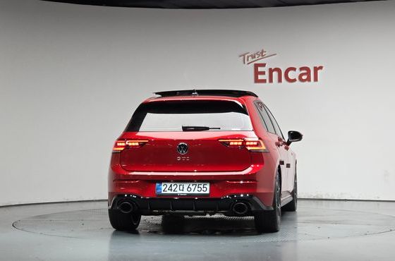 Volkswagen Golf 2.0 GTI — пробег 7 189 км — фото 4 из 5