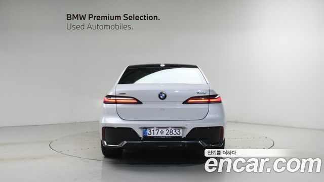 BMW 7-Series 740d xDrive M Sport — пробег 7 076 км — фото 4 из 5