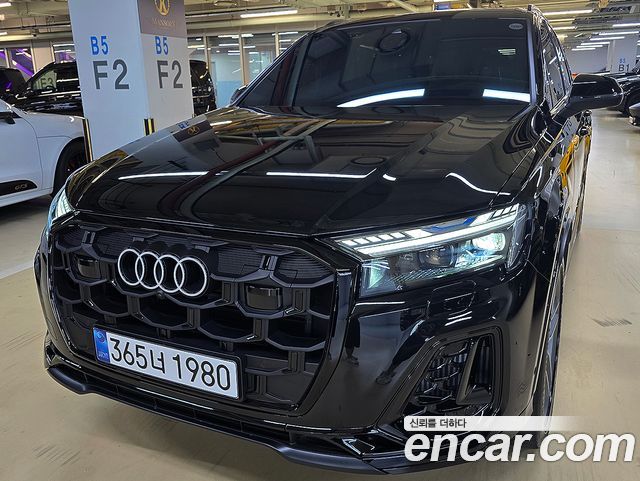 Audi Q7 55 TFSI Quattro Premium — пробег 5 062 км — фото 4 из 5