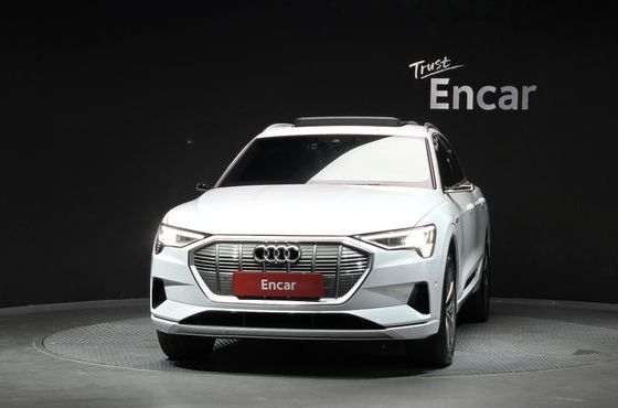 Audi e-tron 55 Quattro — пробег 98 163 км — фото 3 из 5