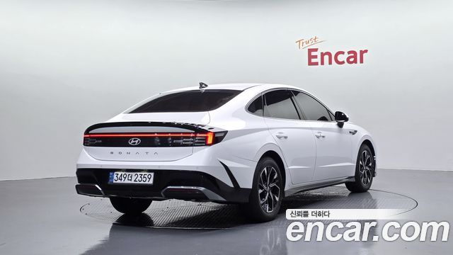 Hyundai Sonata 2.0 Exclusive — пробег 24 571 км — фото 2 из 5