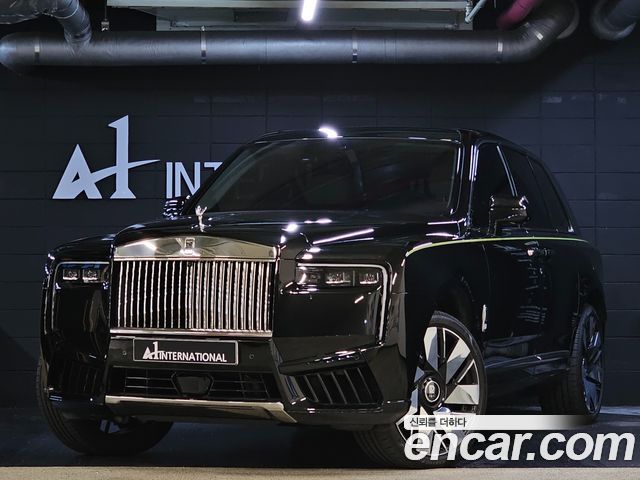 Rolls-Royce Cullinan 6.7 V12 — пробег 5 700 км — фото 1 из 5