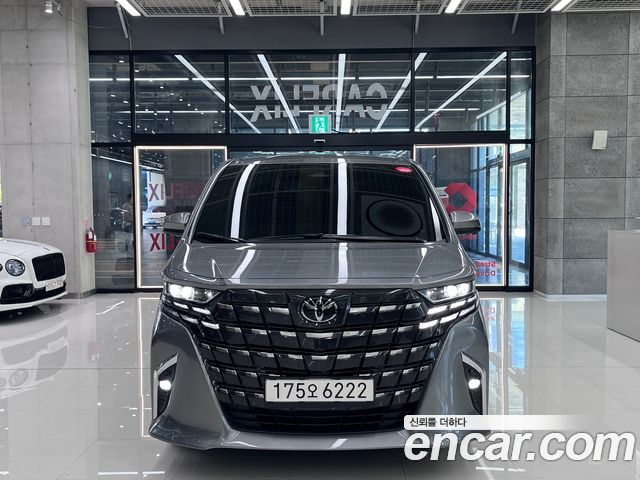 Toyota Alphard 2.5 HEV Executive AWD — пробег 9 613 км — фото 2 из 5