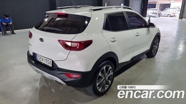 Kia Stonic из Кореи Encar
