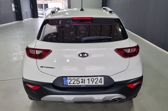 Kia Stonic 1.4 Prestige — пробег 132 550 км — фото 4 из 5