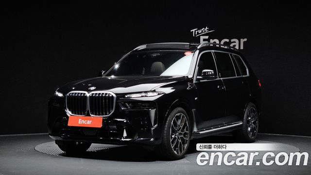 BMW X7 xDrive 40i M Sport 7STR — пробег 6 068 км — фото 1 из 5
