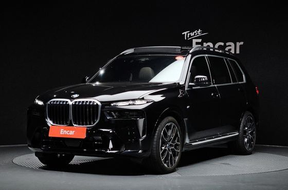 BMW X7 xDrive 40i M Sport 7STR — пробег 6 068 км — фото 1 из 5