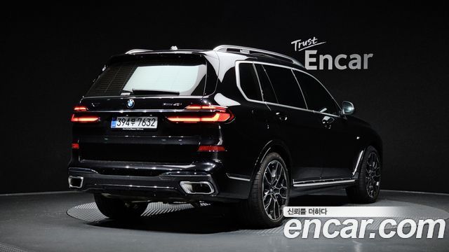 BMW X7 xDrive 40i M Sport 7STR — пробег 6 068 км — фото 2 из 5