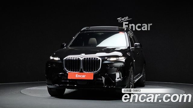 BMW X7 xDrive 40i M Sport 7STR — пробег 6 068 км — фото 3 из 5