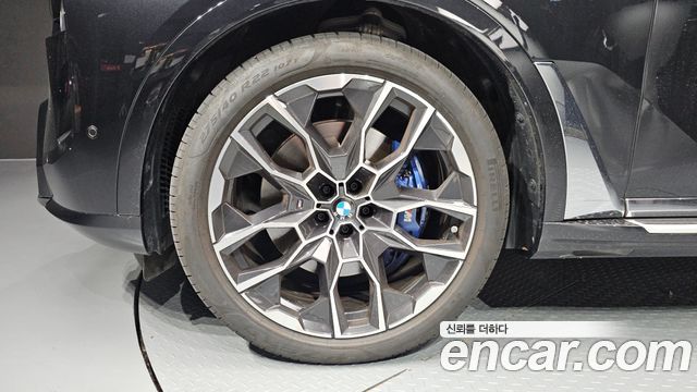 BMW X7 xDrive 40i M Sport 7STR — пробег 6 068 км — фото 5 из 5