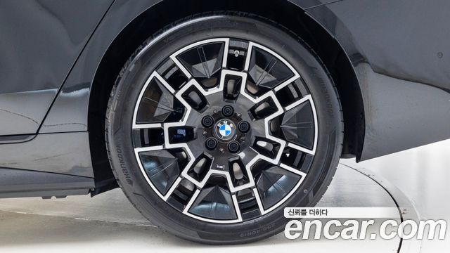 BMW i4 eDrive40 M Sports — пробег 4 129 км — фото 5 из 5