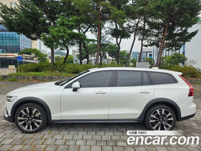 Volvo V60 из Кореи Encar