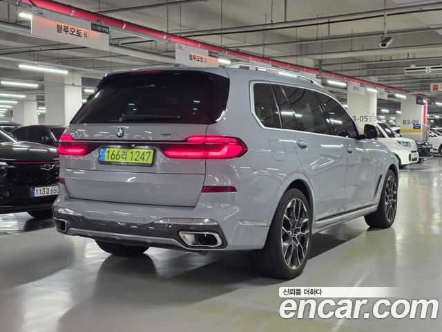 BMW X7 xDrive 40i M Sport 7STR — пробег 46 000 км — фото 4 из 5