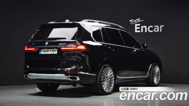 BMW X7 xDrive 40i Design Pure Excellence 7-Seater — пробег 178 018 км — фото 2 из 5