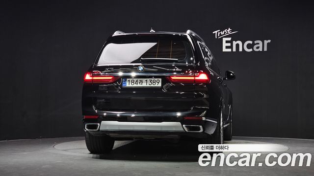 BMW X7 xDrive 40i Design Pure Excellence 7-Seater — пробег 178 018 км — фото 4 из 5