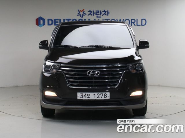 Hyundai Starex Urban 9-Seater Exclusive — пробег 194 953 км — фото 3 из 5