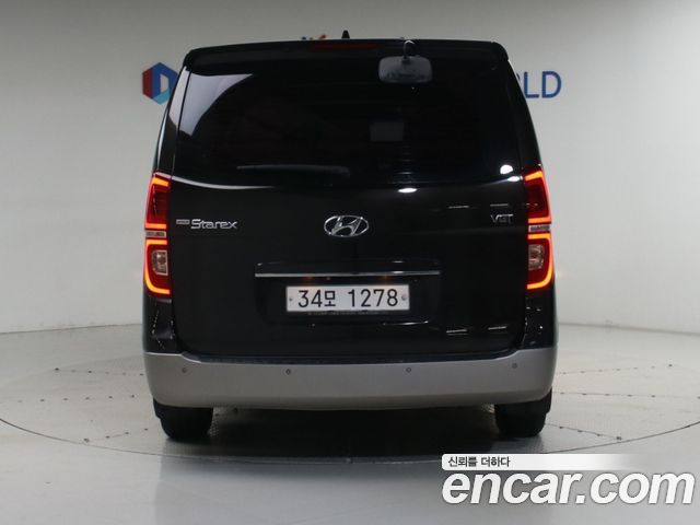 Hyundai Starex Urban 9-Seater Exclusive — пробег 194 953 км — фото 4 из 5