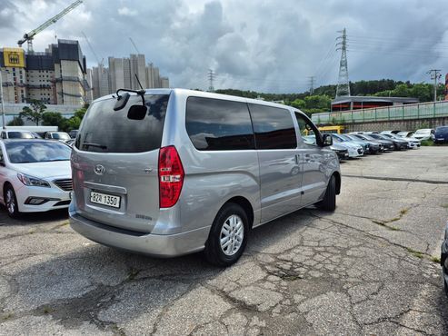 Hyundai Starex Van 3-Seater Smart — пробег 57 085 км — фото 5 из 5
