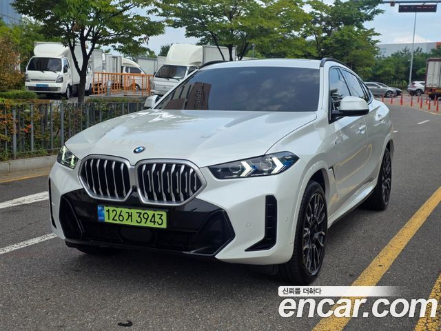 BMW X6 xDrive40i M Sport — пробег 5 636 км — фото 1 из 5