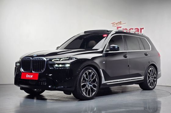 BMW X7 xDrive 40i M Sport 6STR — пробег 17 243 км — фото 1 из 5