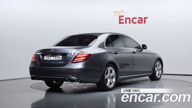 Mercedes-Benz E-Class из Кореи Encar