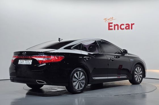 Hyundai Grandeur Premium — пробег 208 031 км — фото 2 из 5