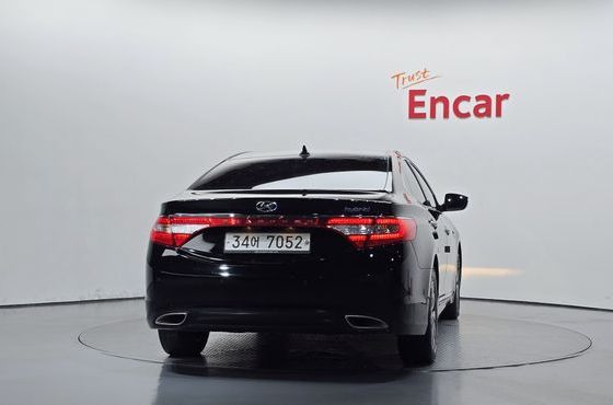 Hyundai Grandeur Premium — пробег 208 031 км — фото 4 из 5