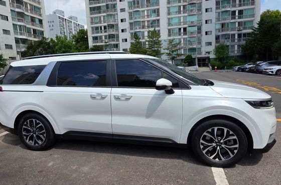 Kia Carnival Diesel 9-Seater Prestige — пробег 65 745 км — фото 3 из 5