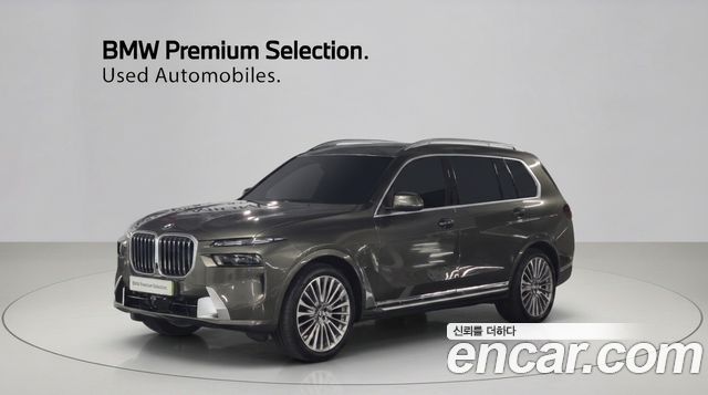 BMW X7 xDrive 40i Design Pure Excellence 6-Seater — пробег 11 208 км — фото 1 из 5