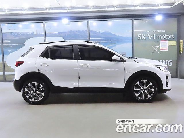 Kia Stonic из Кореи Encar