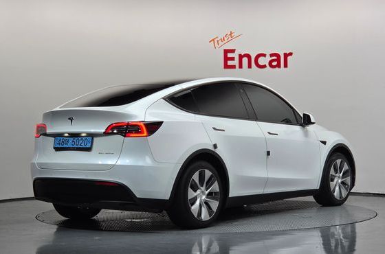 Tesla Model Y Long Range AWD — пробег 89 708 км — фото 2 из 5
