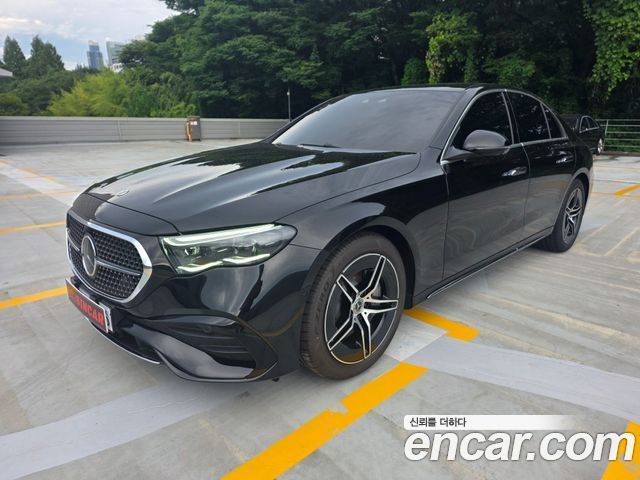 Mercedes-Benz E-Class E300 4MATIC AMG Line — пробег 30 км — фото 1 из 5