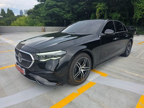 Mercedes-Benz E-Class E300 4MATIC AMG Line — пробег 30 км — фото 1 из 5