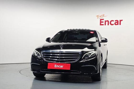Mercedes-Benz E-Class E220d 4MATIC Exclusive — пробег 86 912 км — фото 3 из 5