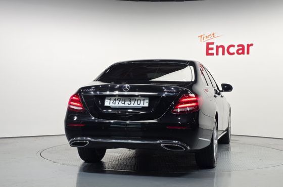 Mercedes-Benz E-Class E220d 4MATIC Exclusive — пробег 86 912 км — фото 4 из 5