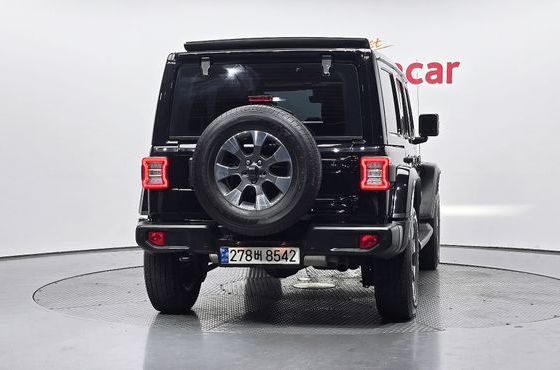 Jeep Wrangler 2.0 Overland Power Top 4Door — пробег 28 501 км — фото 4 из 5