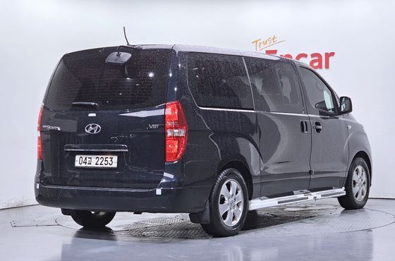 Hyundai Starex Urban 9-Seater Premium — пробег 211 734 км — фото 2 из 5