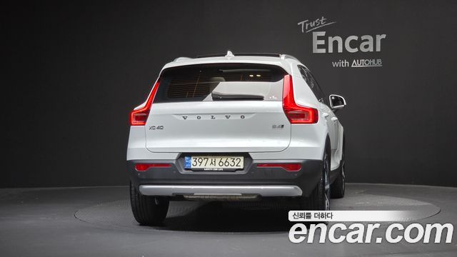 Volvo XC40 B4 Ultimate Bright — пробег 92 578 км — фото 4 из 5