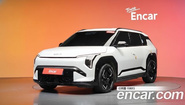 Kia EV3 Standard 2WD GT Line — пробег 7 761 км — фото 1 из 5