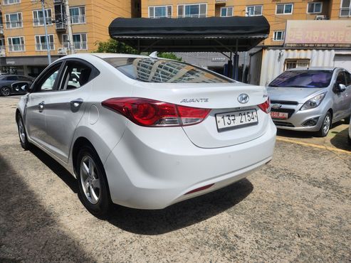 Hyundai AVANTE M16 GDI Luxury — пробег 145 654 км — фото 3 из 5