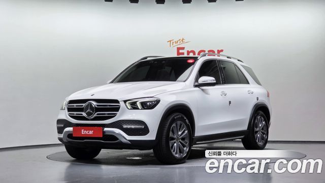 Mercedes-Benz GLE-Class GLE300d 4MATIC — пробег 82 450 км — фото 1 из 5