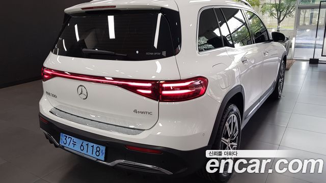 Mercedes-Benz EQB EQB300 4MATIC AMG Line — пробег 23 221 км — фото 2 из 5
