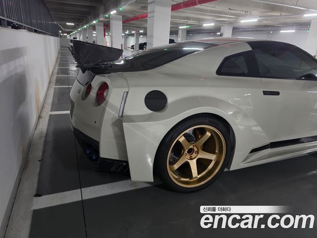 Nissan GT-R 3.8 Premium Edition R35 — пробег 145 000 км — фото 4 из 5
