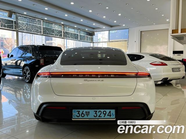 Porsche Taycan из Кореи Encar