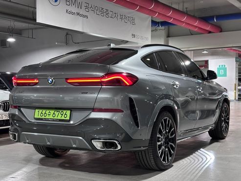 BMW X6 xDrive40i M Sport — пробег 4 103 км — фото 2 из 5