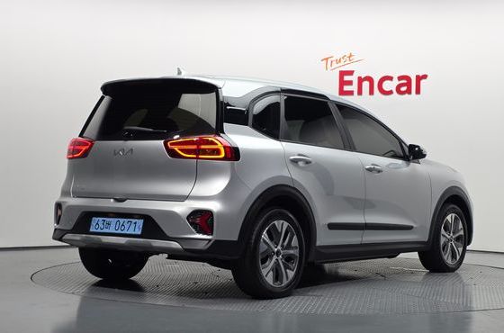 Kia Niro Air — пробег 71 919 км — фото 2 из 5
